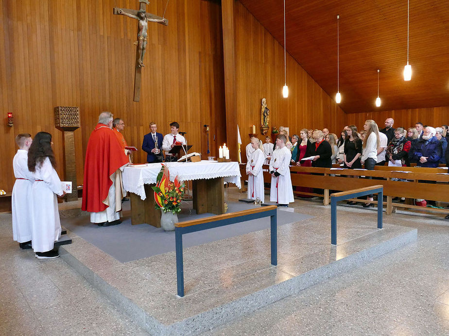 Firmung 2019 in Naumburg (Foto: Karl-Franz Thiede)